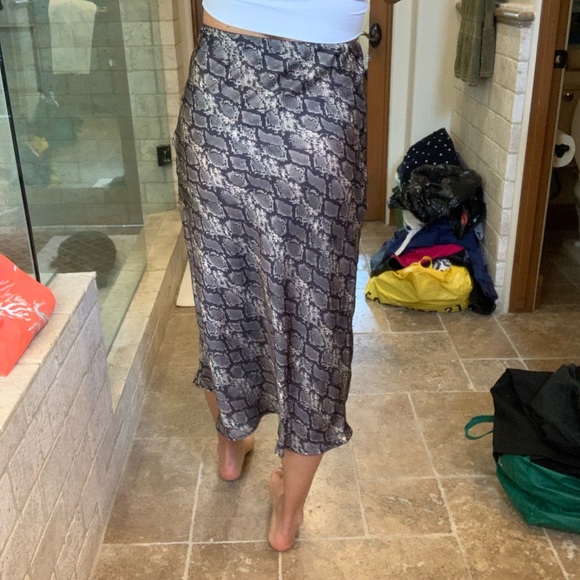 Snake print midi skirt - Picture 2 of 6